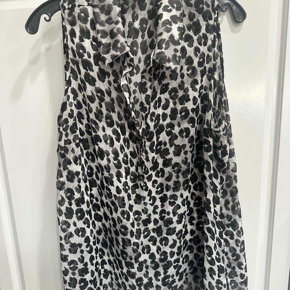 Torrid Black & Gray Sleeveless Leopard Print Sheer V Neck Tunic Top Sz 1 - Picture 7 of 8